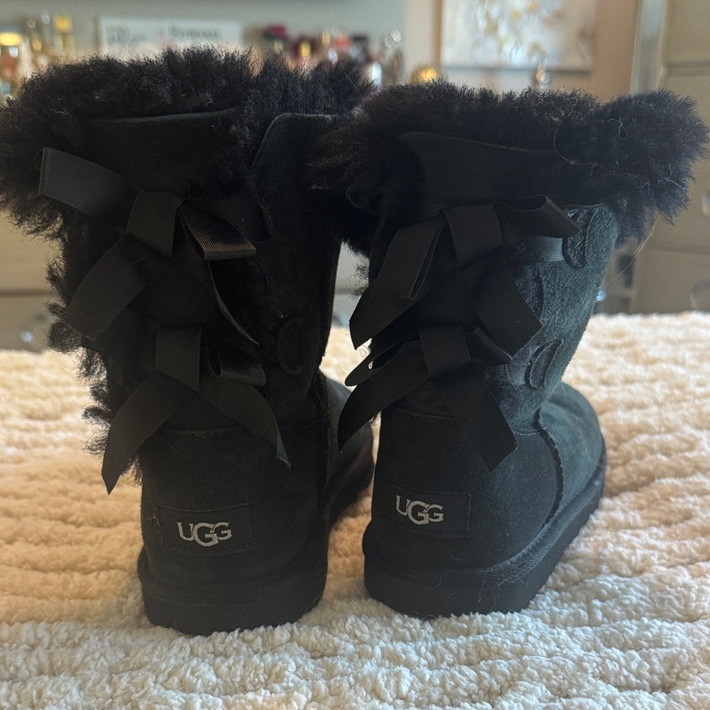 UGG Black Boots Bailey 2 with Ribbon Accents Little Girls Size 3